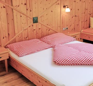 Zimmer- Wohnung- Hotel Pension Mirabelle Tyrol
