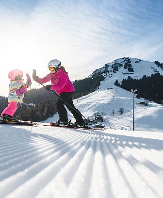 WilderKaiser_Familienskifahren_Söll_Hexen_Foto_MathäusGartner_2023 (24) (2)