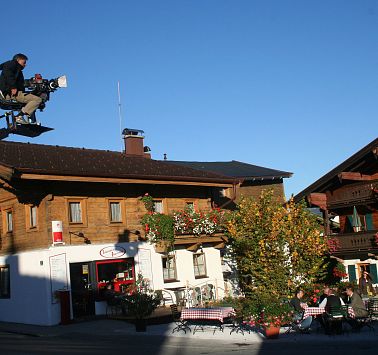Dreharbeiten Heimkehr mit Hindernissen_Postbauer Ellmau_TVB Wilder Kaiser (7)