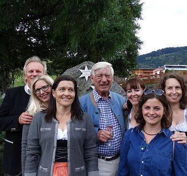 Ellmau_KaisersternVerleihung_SiegfriedRauch_Kapellenpark_InfobueroEllmau (1)