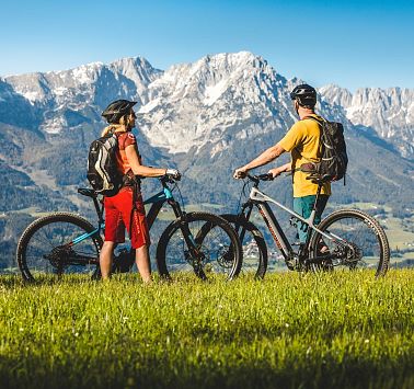 Pause beim Fahrrad fahren am Wilden Kaiser