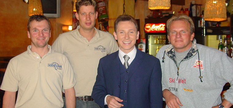 Helmut Lotti mit dem damaligen Mexican Team und Peter