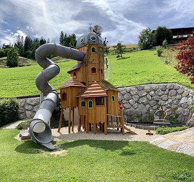 Spielturm Hotel Christoph