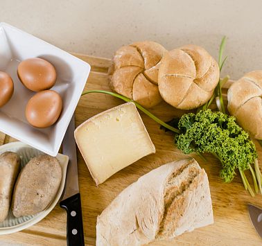 Rezept Bäuerinnen Going Anna Foidl Fisolensuppe mit Knödl Foto Sabine Holaubek