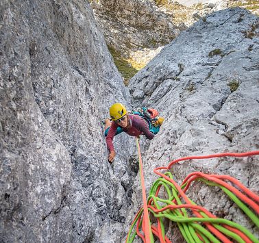 Wilder_Kaiser_Sportler_Klettern_Karlspitze_ABS_hochzwei (16)
