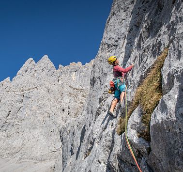 Wilder_Kaiser_Sportler_Klettern_Karlspitze_ABS_hochzwei (8)