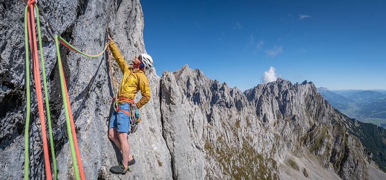Wilder_Kaiser_Sportler_Klettern_Leuchtsturm_Bolts_Rock_Roll_Sommer2021_hochzwei (18)