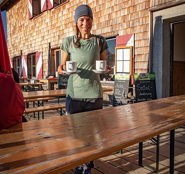 Wilder_Kaiser_Sportler_Klettern_Leuchtsturm_Bolts_Rock_Roll_Sommer2021_hochzwei (2)