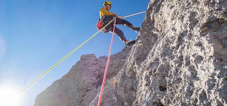 Wilder_Kaiser_Sportler_Klettern_Leuchtsturm_Bolts_Rock_Roll_Sommer2021_hochzwei (20)