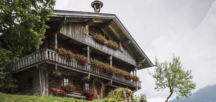 Filmwanderung zum Bergdoktorhaus 'Gruberhof'