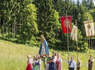 Fronleichnam - Kirchgang mit Prozession