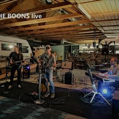 GOING live - The Boons