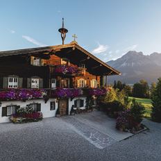 E-Bike Tour Bergdoktor Gruberhof-Gasthaus-Praxis
