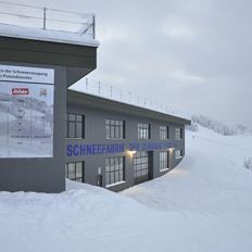 JANUARYplus Snow factory & Pistenbully guided tour at Brandstadl