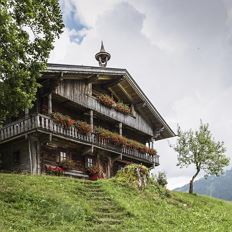 Filmwanderung zum Bergdoktorhaus 'Gruberhof'