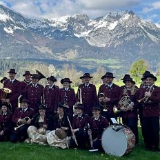 Maiblasen der BMK Söll