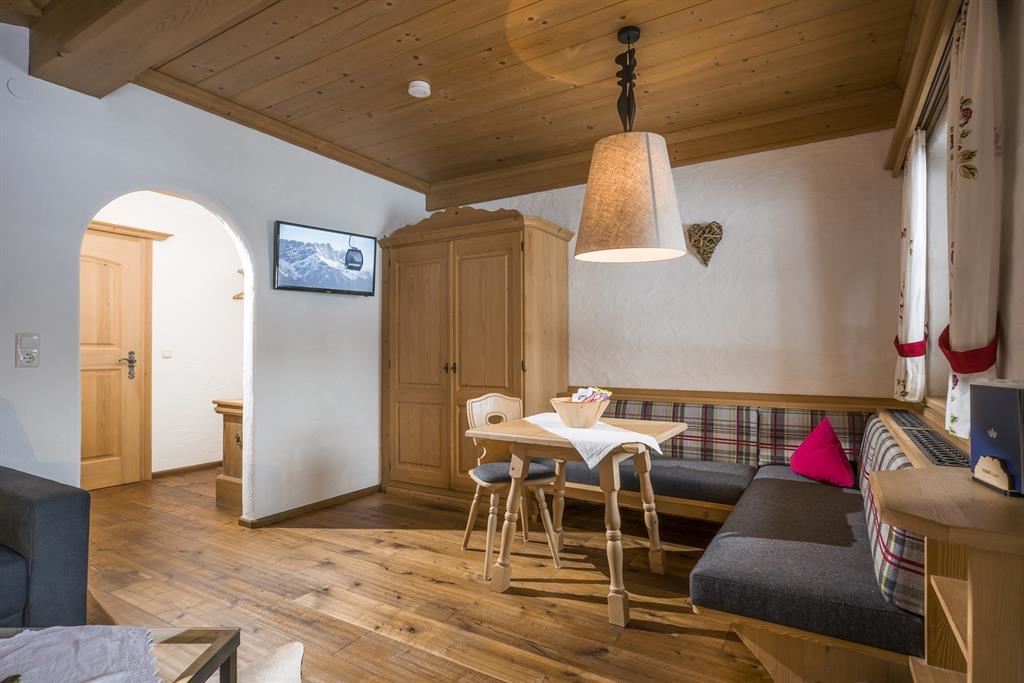 Wohnzimmer Graue Wand Luxus Wohnzimmer Wand Grau Schön 35