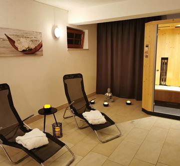 Infrarotkabine und Ruhebereich, Wellness