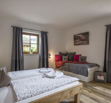Schlafzimmer 1 mit Doppelbett