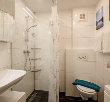 Berghof_Kirchbichl_Ellmau_Top_94_Badezimmer