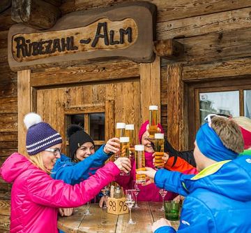 web-huettengaudi-apres-ski-ruebezahl-ellmau-foto-v