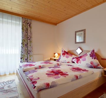 Schlafzimmer 1