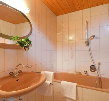Appartement 4 Badezimmer
