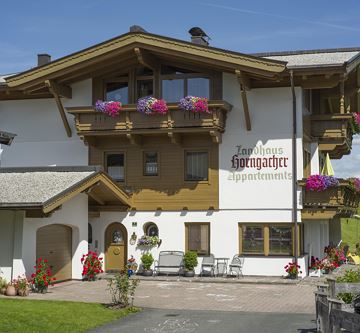 Haus Sommer Aussen