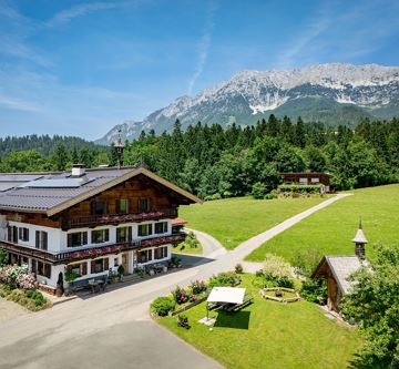Oberachenhof_Oberachen_12_Ellmau_Haus_aussen_Drohn
