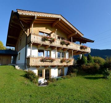 Haus Sommer mit Terrasse