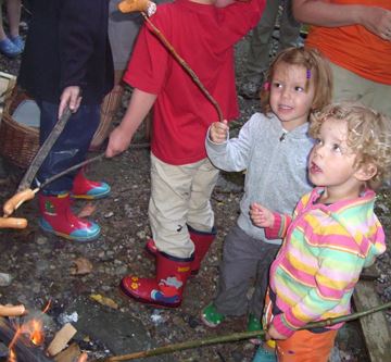 beim Würstellgrillen