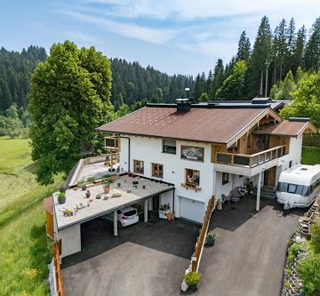 Haus_Huettenberger_Astbergweg_7_Going_06_2025_Haus