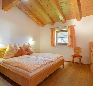 Privatzimmer-Haus-Krall-Going-Achenweg-10-Schlafzi