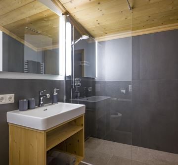 Badezimmer 2 mit Dusche Koasa Chalet