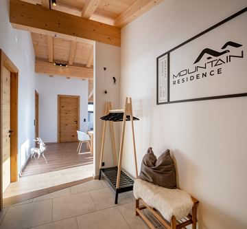 Mountain_Residence_KAiserweg_89b_Going_Garderobe-m