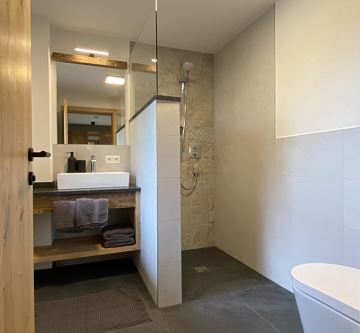 Badezimmer Apartment Eiche