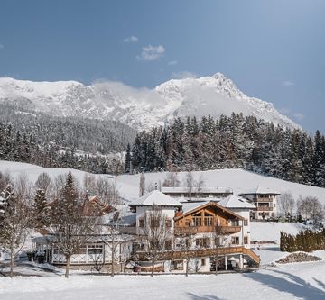 hotel Haupthaus Hochformat