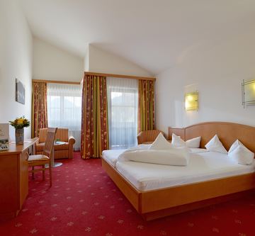 Zimmer Delux neu