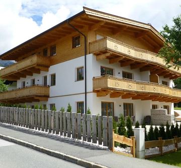 das Haus im Sommer