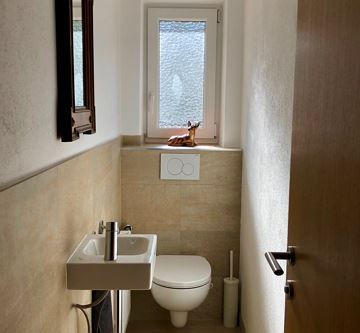 GRÜN Toilette/ GREEN water closet 1