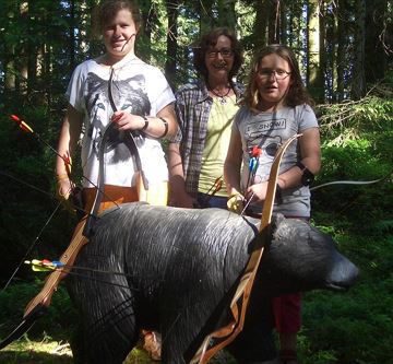 Bogenschiessen im hoteleigenen Wald