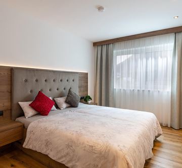 Söll_APARTdeluxe_Schlafzimmer_Panorama_Suite