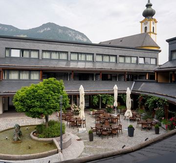 Schindlhaus Söll Innenhof - Restaurant