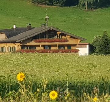 Bauernhaus in Dorfnähe 