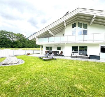 Au Villa