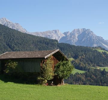 unser Heustadl in der Herbstsonne