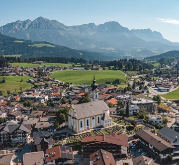 wilder-kaiser-ortsansicht-soell-sommer2022-mathaeu