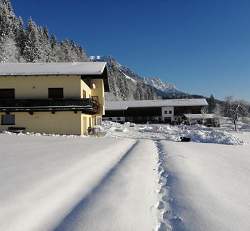 Winter ums Ferienhaus