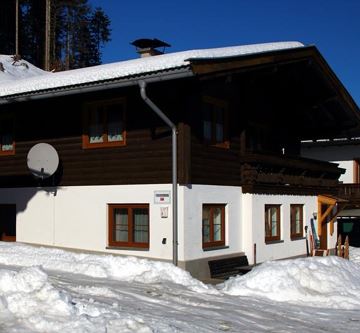 Ansicht Haus im Sonnenschein