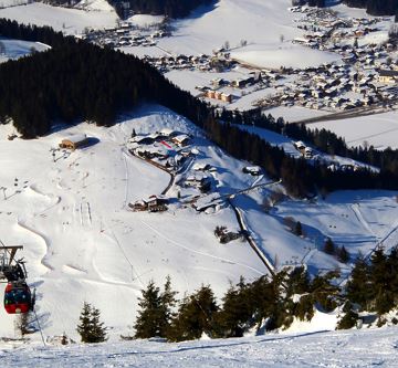 Blick auf den Salvenberg mit Söll